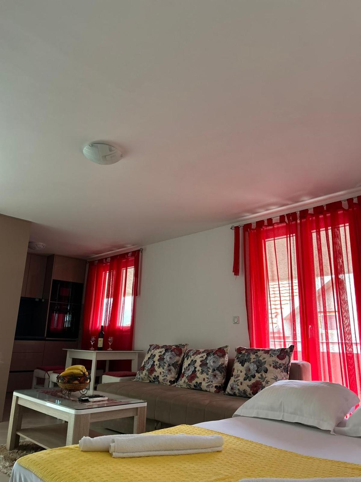 Apartments Marija Тиват Экстерьер фото