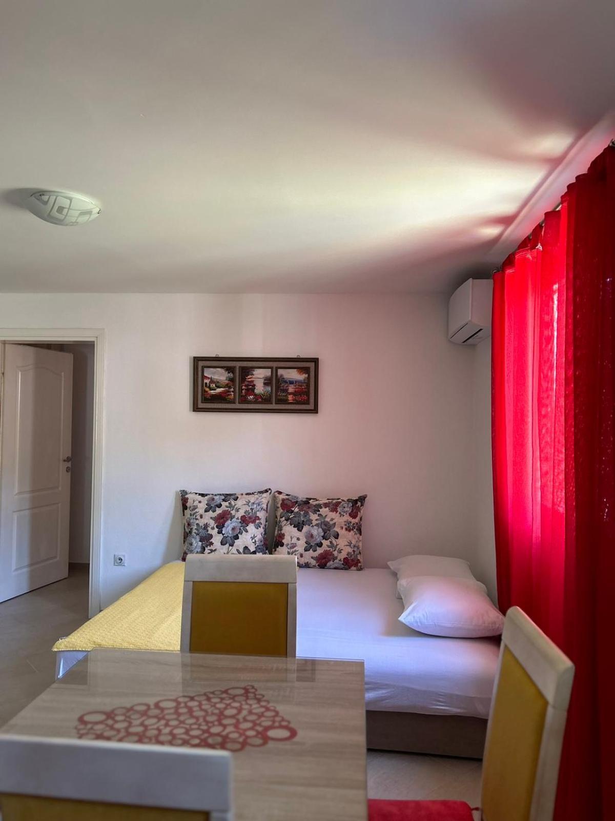Apartments Marija Тиват Экстерьер фото